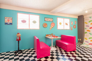 https://studio-sweets-box.jp/new-site/wp-content/uploads/2022/04/全景６-5-scaled.jpg