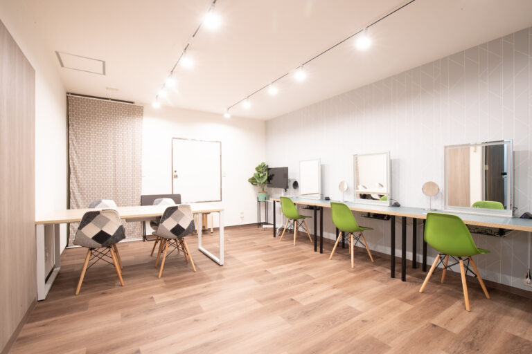 ラウンジ１全景