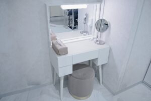 メイクドレッサー